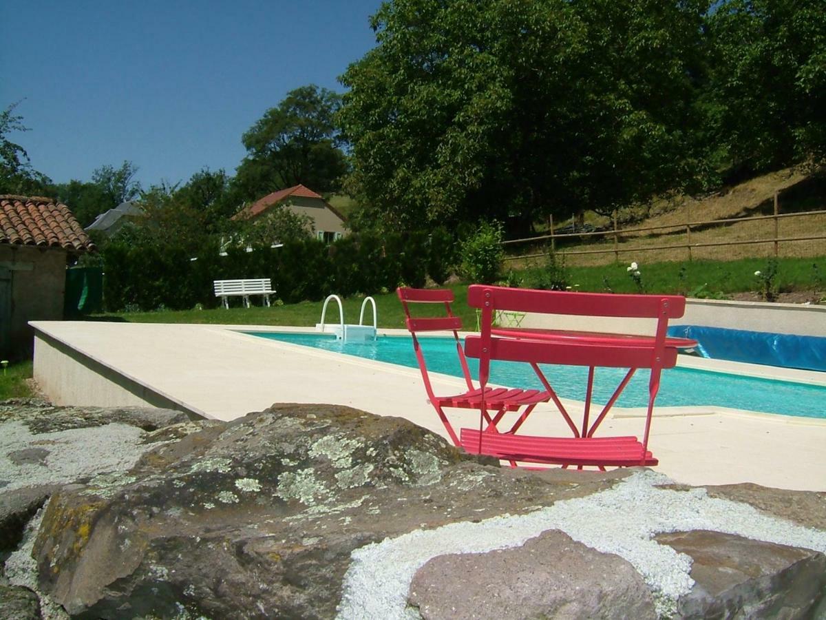 La Maison Pres D'Aurillac Giou-de-Mamou Bagian luar foto